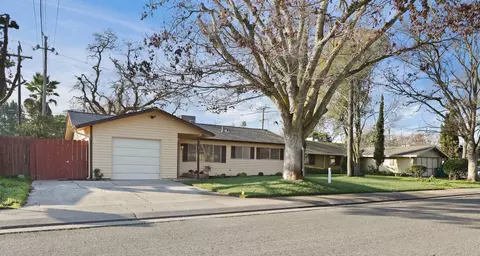 6 W Loretta Ave, Stockton, CA 95207