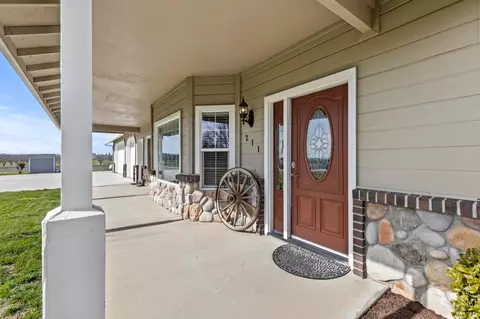 211 Willey Way, Biggs, CA 95917 photo 2