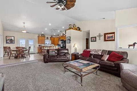 211 Willey Way, Biggs, CA 95917 photo 4