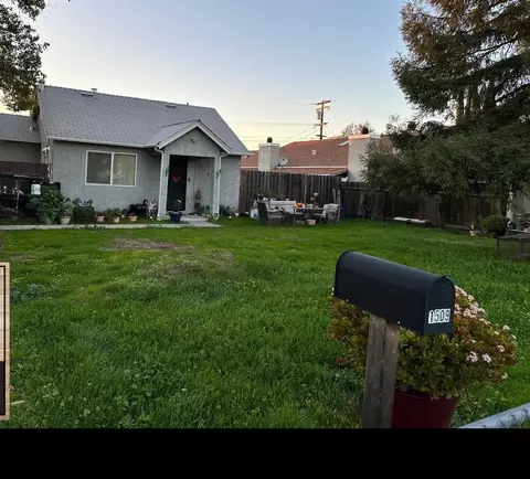 1509 Rose Ave, Modesto, CA 95355 photo 1