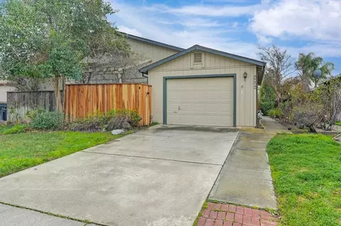 624 Robin Pl, Davis, CA 95616 photo 1