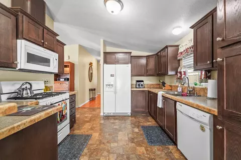 68 Clipper, Modesto, CA 95356 photo 11