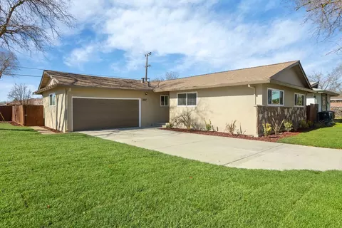 Exterior - 2807 Balboa Dr, Tracy, CA 95376 photo 5 of 9