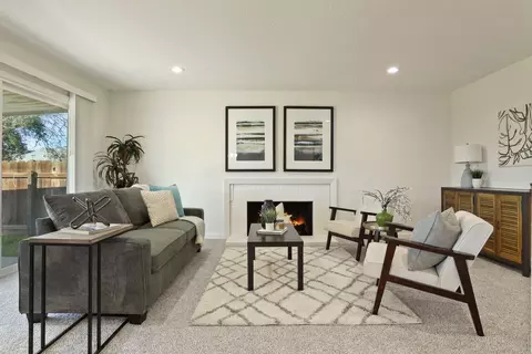Living - 2807 Balboa Dr, Tracy, CA 95376 photo 2 of 5