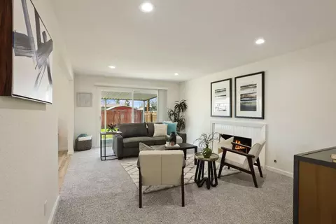 Living - 2807 Balboa Dr, Tracy, CA 95376 photo 3 of 5