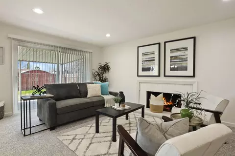 Living - 2807 Balboa Dr, Tracy, CA 95376 photo 4 of 5