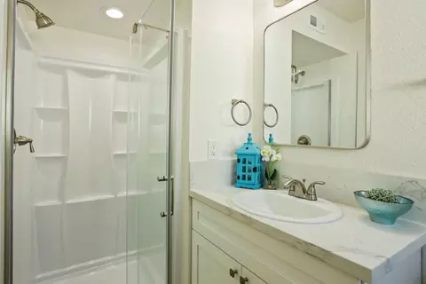 Bath - 2807 Balboa Dr, Tracy, CA 95376 photo 3 of 5