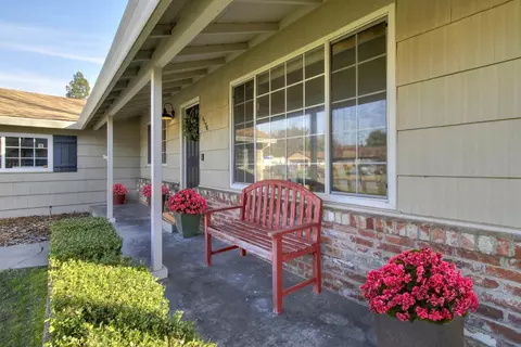 Exterior - 4736 Melvin Dr, Carmichael, CA 95608 photo 4 of 16