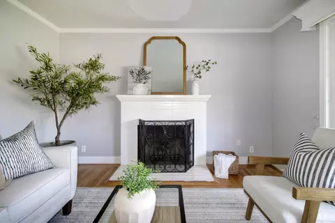 Living - 4736 Melvin Dr, Carmichael, CA 95608 photo 4 of 6