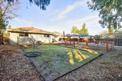 Exterior - 4736 Melvin Dr, Carmichael, CA 95608 photo 11 of 16