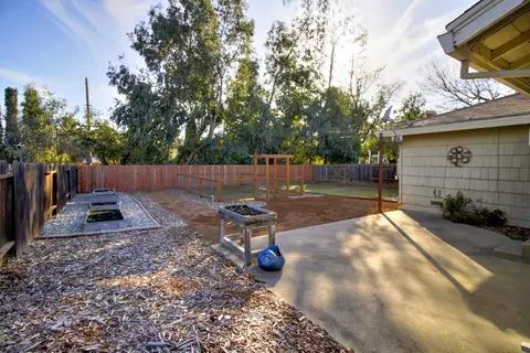 Exterior - 4736 Melvin Dr, Carmichael, CA 95608 photo 6 of 16