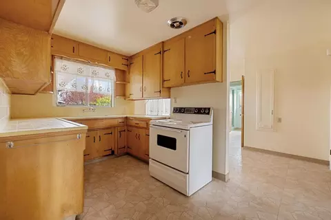 355 Sycamore Ave, Gustine, CA 95322 photo 13
