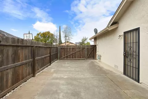 1119 Mammoth Dr, Manteca, CA 95337 photo 33