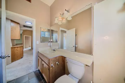 Bath - 480 Krider Ct, Tracy, CA 95376 photo 11 of 11