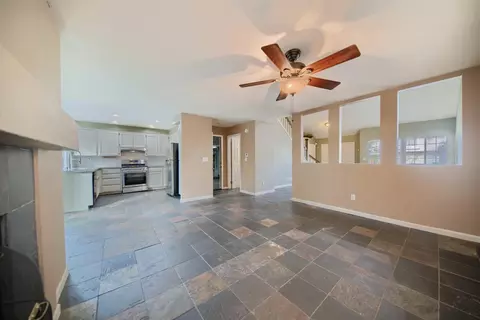 Living - 480 Krider Ct, Tracy, CA 95376 photo 14 of 16
