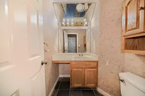Bath - 480 Krider Ct, Tracy, CA 95376 photo 1 of 11