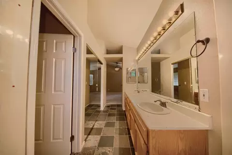 Entry Way - 480 Krider Ct, Tracy, CA 95376 photo 7 of 10