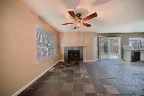 Living - 480 Krider Ct, Tracy, CA 95376 photo 9 of 16