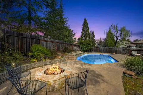 Exterior - 706 Oak Crest Cir, Placerville, CA 95667 photo 21 of 37
