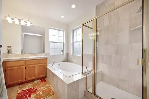Bath - 706 Oak Crest Cir, Placerville, CA 95667 photo 2 of 5