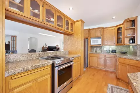 Kitchen - 706 Oak Crest Cir, Placerville, CA 95667 photo 1 of 10
