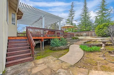 Exterior - 706 Oak Crest Cir, Placerville, CA 95667 photo 32 of 37