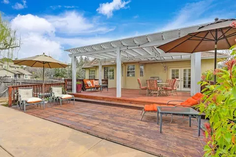 Exterior - 706 Oak Crest Cir, Placerville, CA 95667 photo 19 of 37