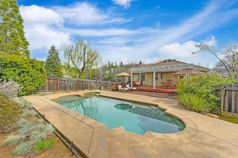 Exterior - 706 Oak Crest Cir, Placerville, CA 95667 photo 26 of 37