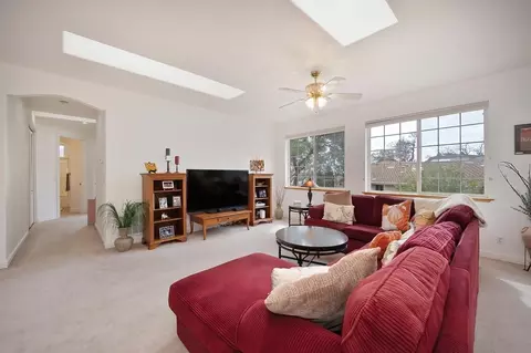 Living - 706 Oak Crest Cir, Placerville, CA 95667 photo 2 of 7