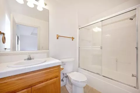 Bath - 706 Oak Crest Cir, Placerville, CA 95667 photo 5 of 5