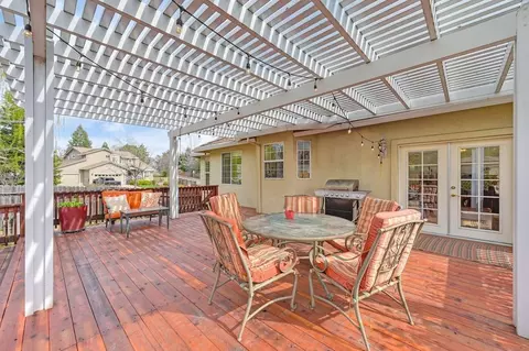 Exterior - 706 Oak Crest Cir, Placerville, CA 95667 photo 14 of 37