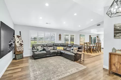 8208 Rivergreen Dr, Elverta, CA 95626 photo 3
