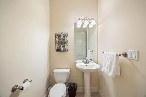 4900 Secluded Oaks Ln, Carmichael, CA 95608 photo 41
