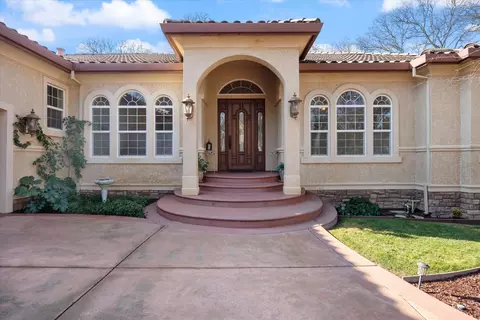4900 Secluded Oaks Ln, Carmichael, CA 95608 photo 5
