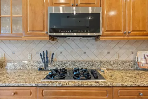 4900 Secluded Oaks Ln, Carmichael, CA 95608 photo 21