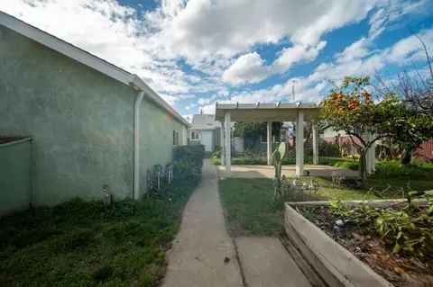 Exterior - 2712 Central Ave, Ceres, CA 95307 photo 5 of 7