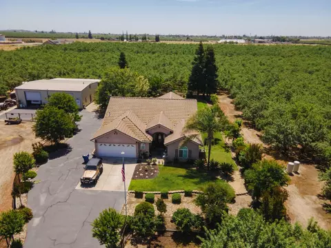 6839 Mercedes Ave, Winton, CA 95388