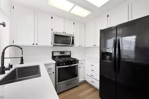 Kitchen - 4265 Hartlepool Way, Antelope, CA 95843 photo 5 of 5