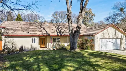 2494 Hogan Ct, Valley Springs, CA 95252
