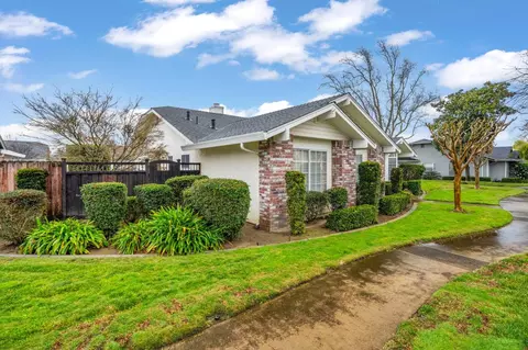 2174 Brigadoon Walk, Manteca, CA 95336 photo 3