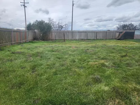Exterior - 631 E Stuhr, Newman, CA 95360 photo 3 of 8