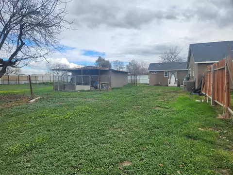 Exterior - 631 E Stuhr, Newman, CA 95360 photo 8 of 8