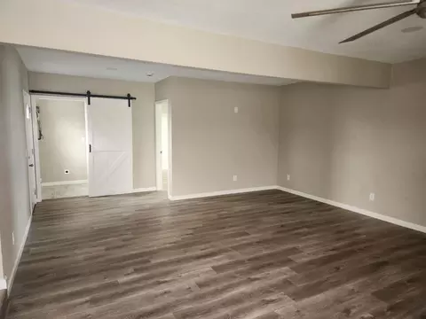 Living - 631 E Stuhr, Newman, CA 95360 photo 3 of 5