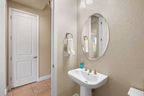 699 Addison Ln, Folsom, CA 95630 photo 14