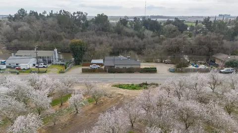 2936 Paradise Rd, Modesto, CA 95358 photo 5
