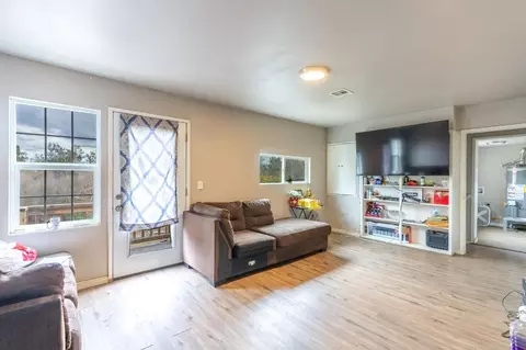 2936 Paradise Rd, Modesto, CA 95358 photo 8