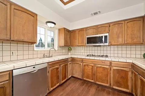 Kitchen - 3800 Circle Dr, Loomis, CA 95650 photo 2 of 5