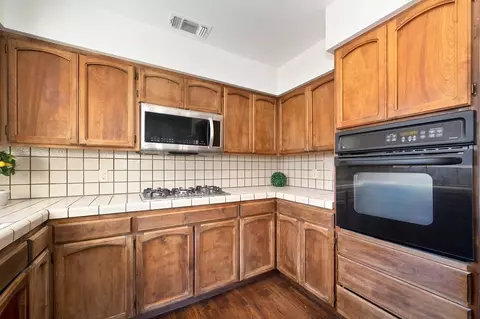 Kitchen - 3800 Circle Dr, Loomis, CA 95650 photo 5 of 5