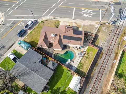 View/Area - 620 N Ham Ln, Lodi, CA 95242 photo 6 of 11