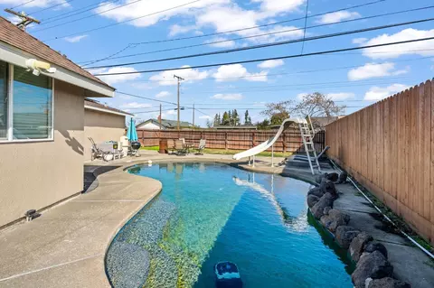 Exterior - 620 N Ham Ln, Lodi, CA 95242 photo 3 of 11